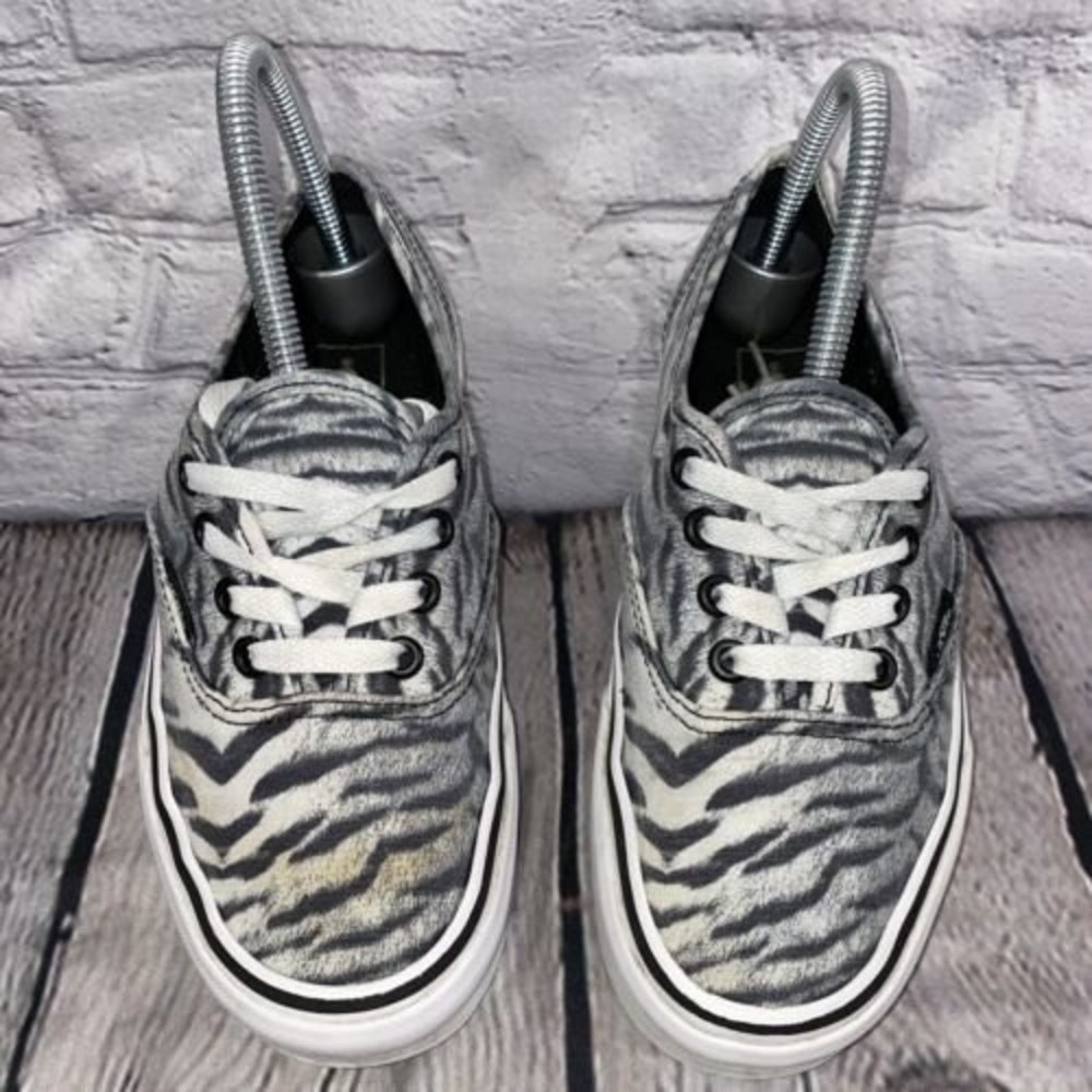 Vans Womens Size 6 TC6D Black White Lace Up Low Top Skateboarding Shoes Men 4.5